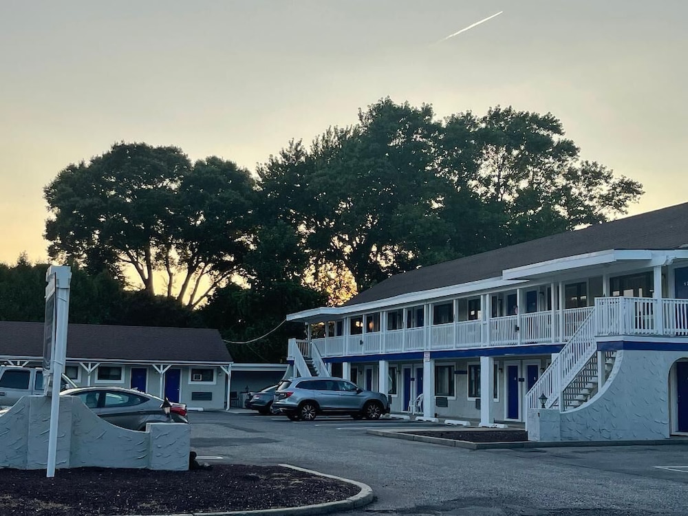 Point Pleasant Inn - photo 17
