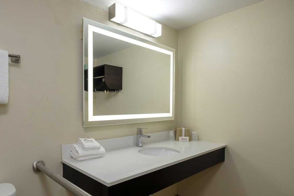 Red Roof Inn Gadsden - photo 25