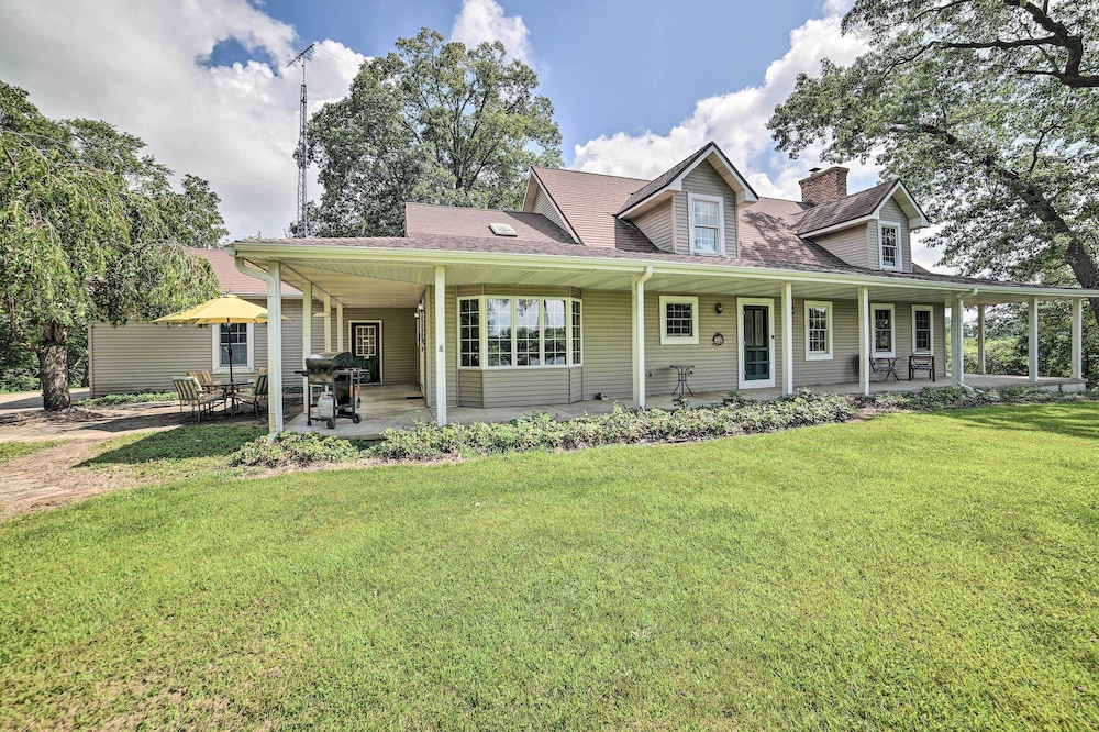 Family Friendly Retreat on Long Noble Lake — hotel in Sturgis