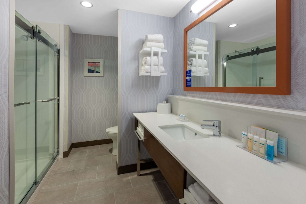 Hampton Inn & Suites Bloomfield Hills Detroit - photo 16