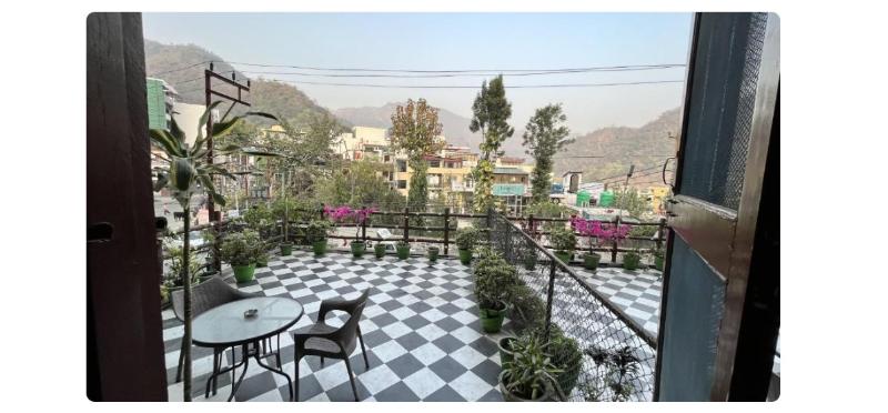 Green Hills Hotel - carbon neutral hotel in Pithoragarh