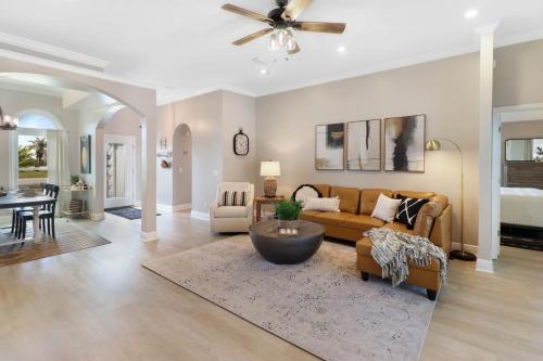 3Blk2Beach HeatedPool GolfCart4 6 5BR 3Bath Slps14 in Port Saint Joe, United States