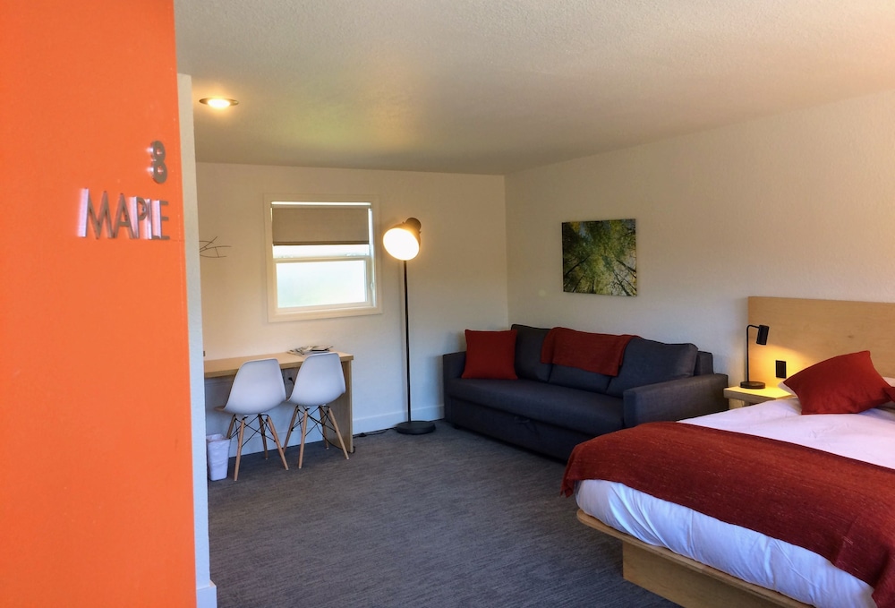 Heliotrope Hotel - photo 17