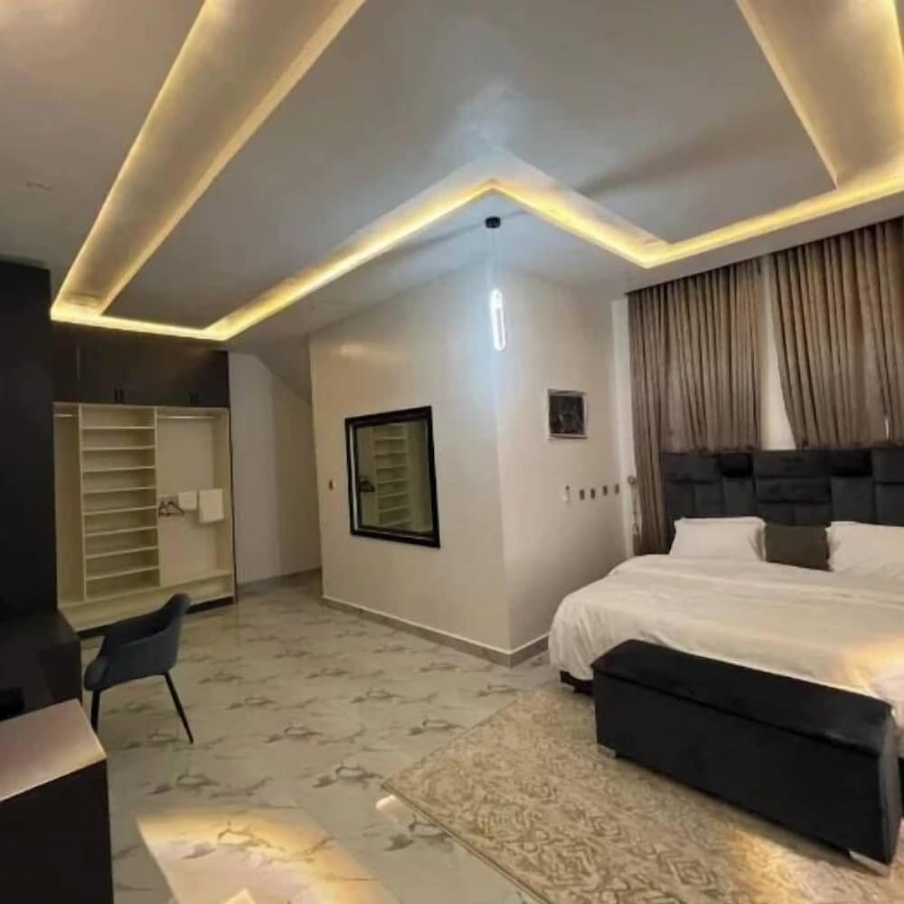 Phibs Luxury Homes — 5-Star Luxury Hotel in Abuja, Nigeria