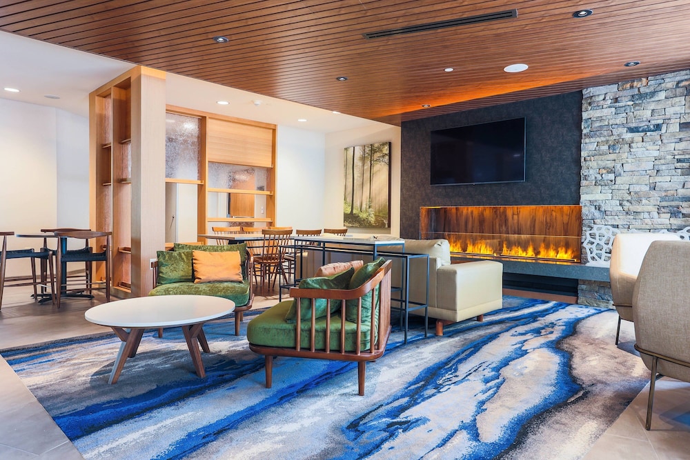 Fairfield Inn & Suites by Marriott Marquette - photo 5