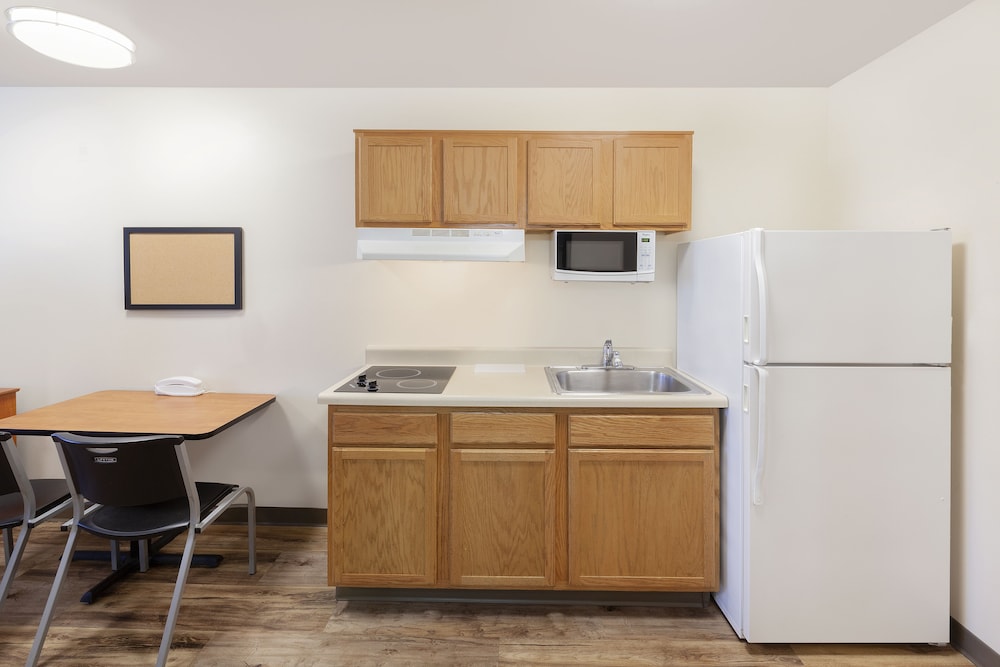 WoodSpring Suites Des Moines Pleasant Hill - photo 15
