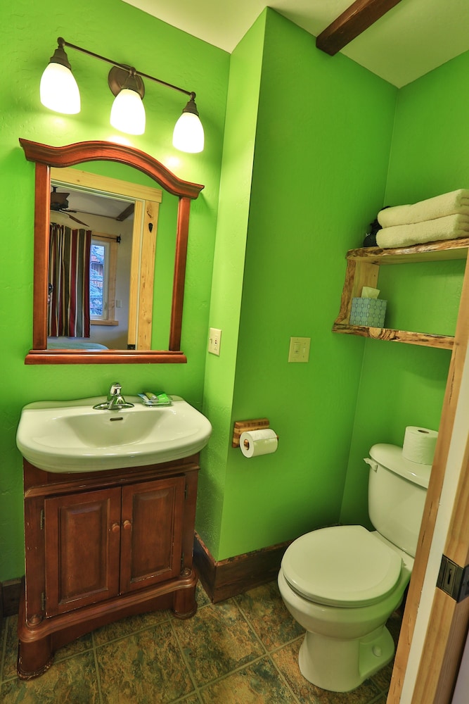Kenai Peninsula Suites - photo 27