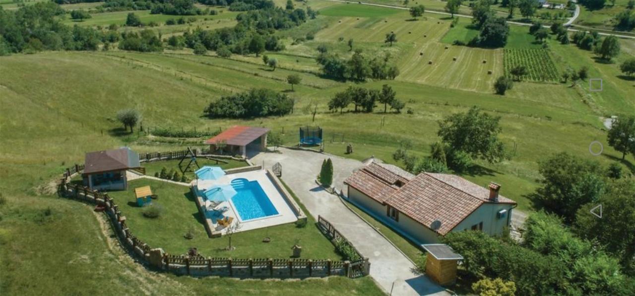 Holiday House Dol — 4-Star Luxury Hotel in Cerovlje, Croatia