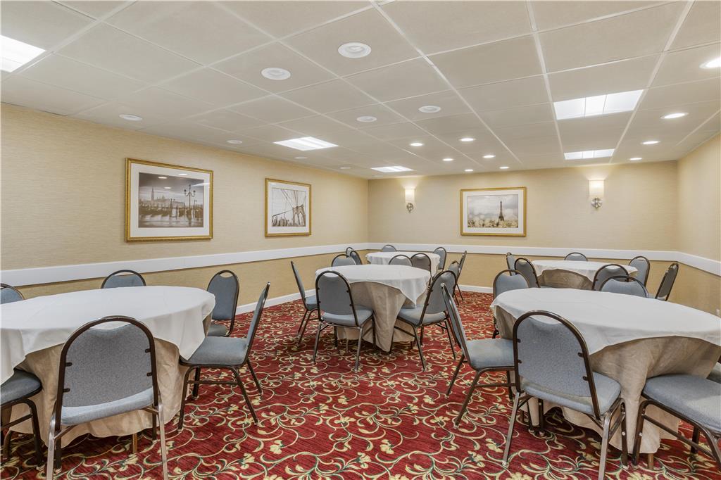 Best Western PLUS Morristown Inn Florham Park - photo 10