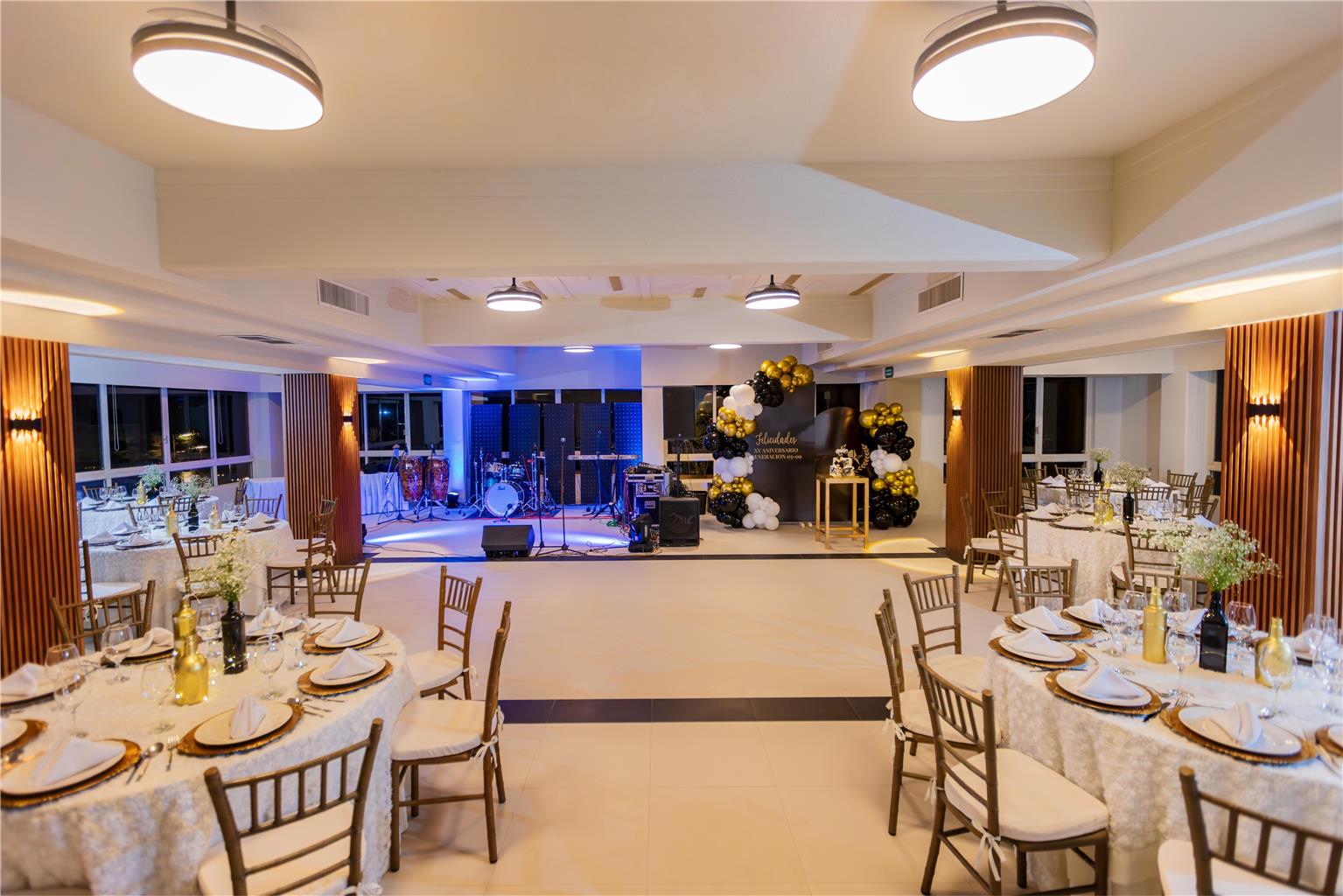 One of your most memorable nights can be enjoyed with all our comfort and impeccable service!