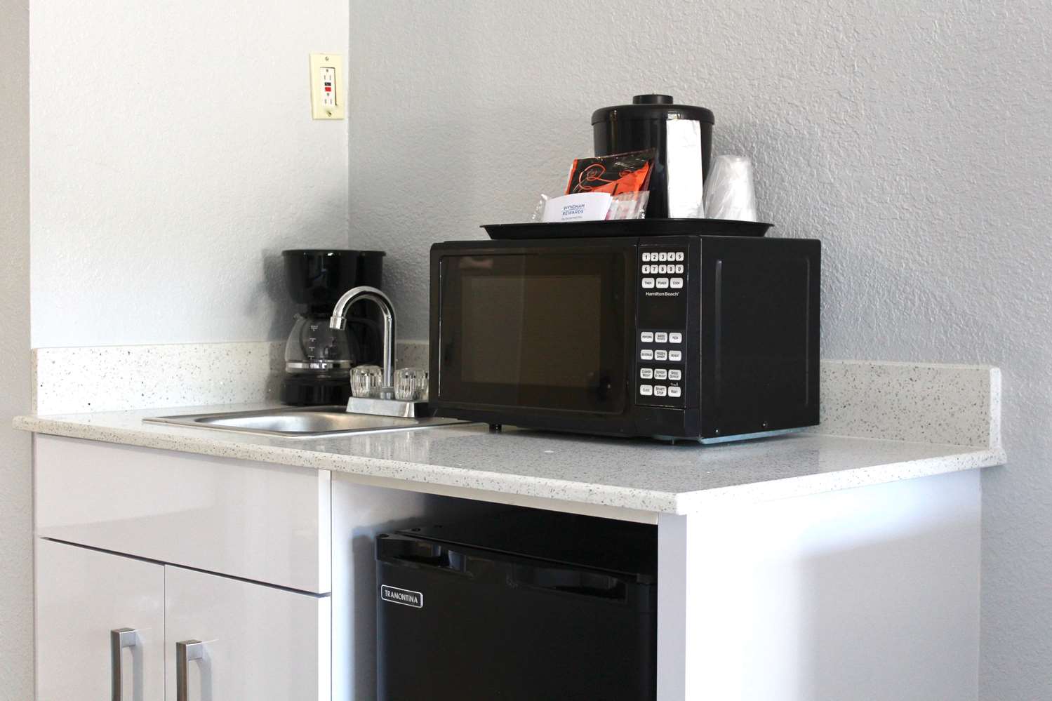 Home 1 Suites Extended Stay Kissimmee - photo 27