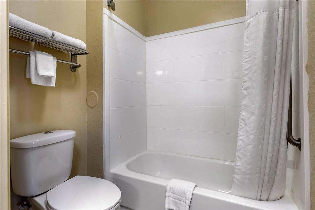 Comfort Inn Walcott near Davenport - photo 15