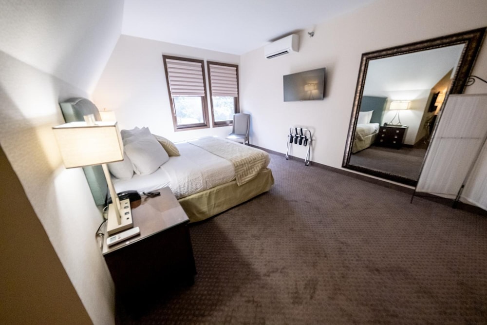 The Inn at Shattuck St. Mary's - photo 17
