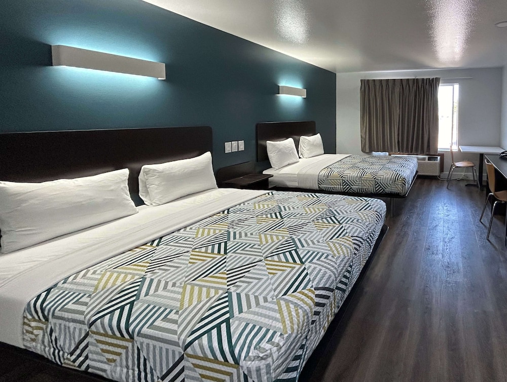 Studio 6 Suites Hesperia CA West Main Street I 15 - photo 8