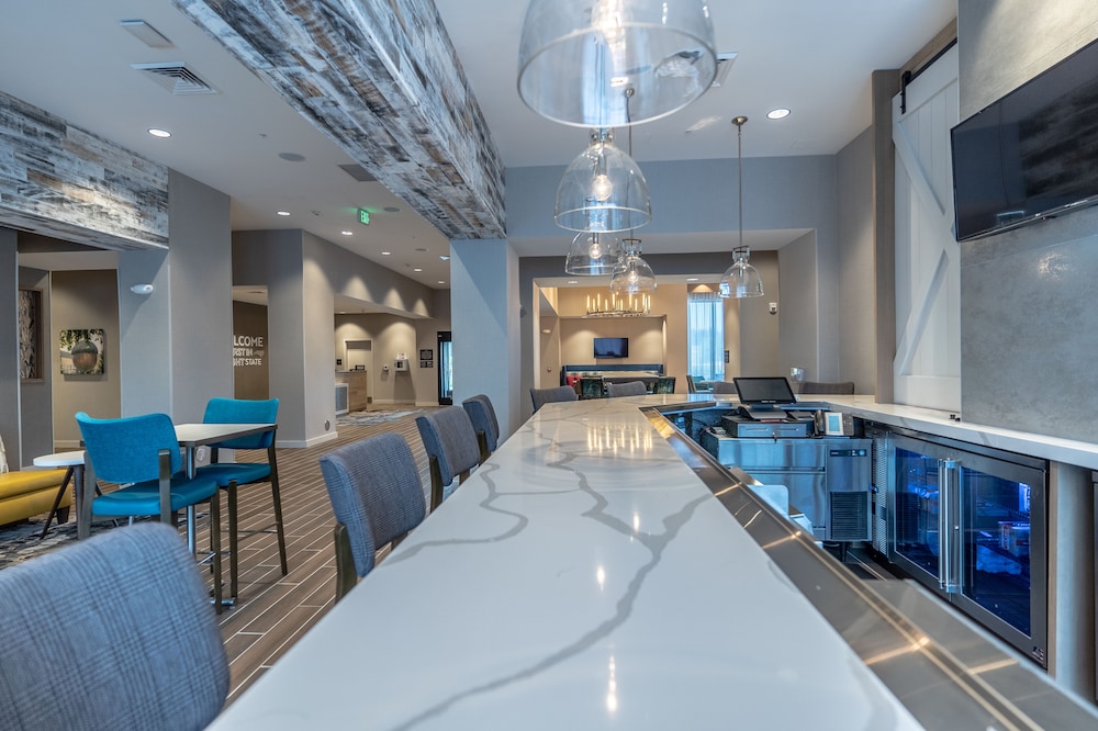 Hampton Inn & Suites Raleigh Midtown - photo 44