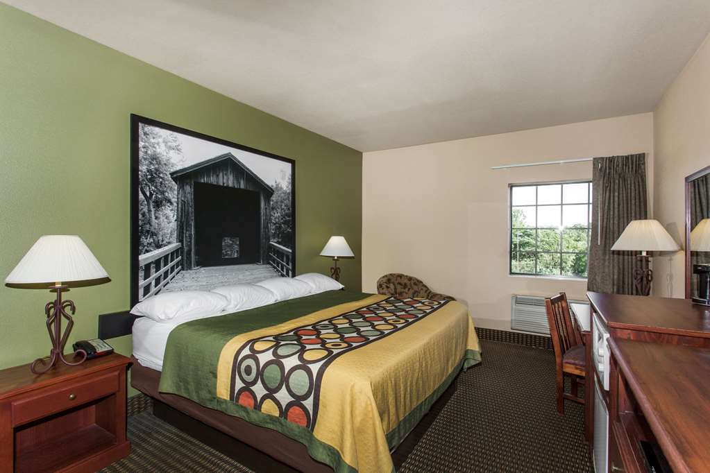Super 8 by Wyndham Troy - photo 8