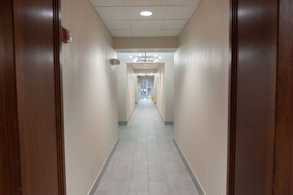 La Quinta Inn & Suites by Wyndham Bannockburn Deerfield - photo 37