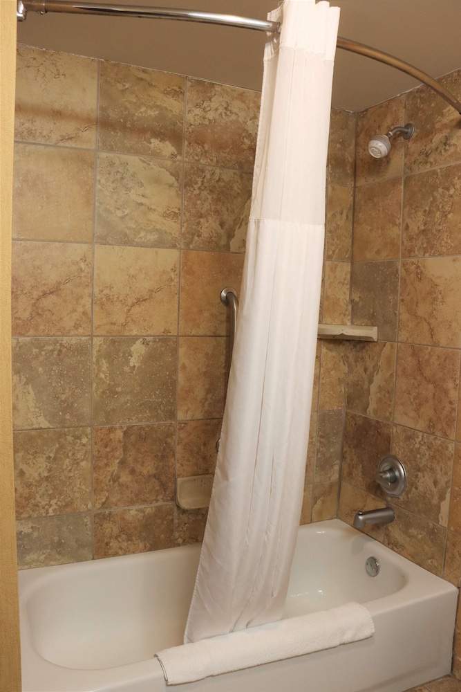 Hampton Inn & Suites Thibodaux - photo 38