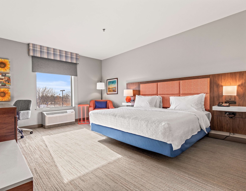 Hampton Inn Denver Northeast Brighton - photo 12