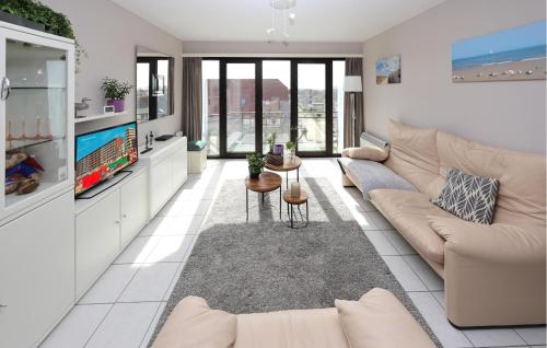 1 Bedroom Cozy Apartment In Oostende — 4-Star Luxury Hotel in Ostend, Belgium