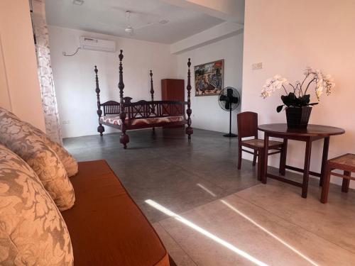 The Luxor Roof16 20333854 — Battaramulla South