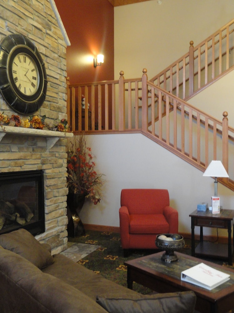 Canby Inn And Suites - photo 3