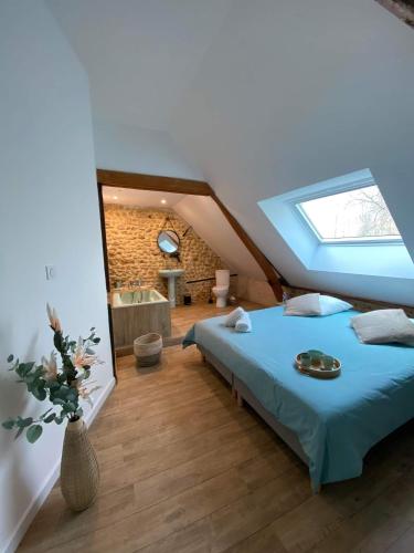 Sophie Le Feuvre Soins Energetiques — hotel in Bauge-En-Anjou