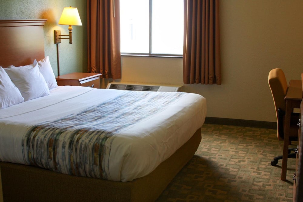 Barker's Island Inn Resort - photo 8