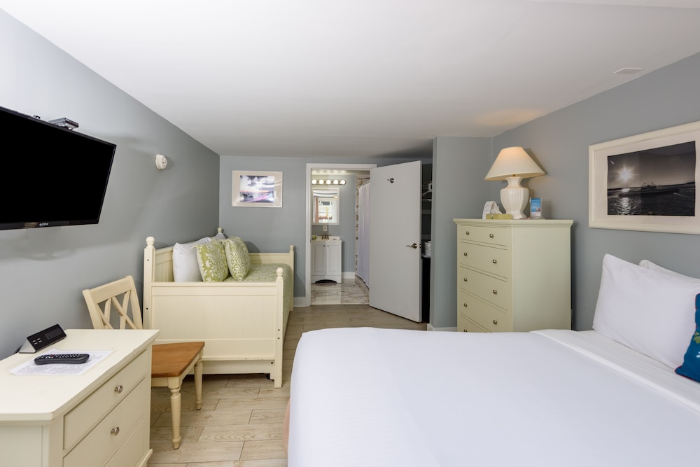 MV Surfside Hotel - photo 14