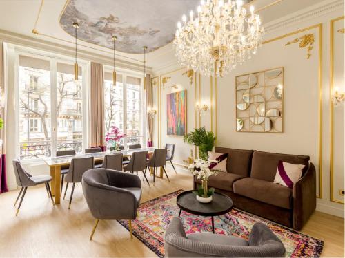 Merveil Luxury Suite Louvre Marcel III — 4-Star Luxury Hotel in Paris, France