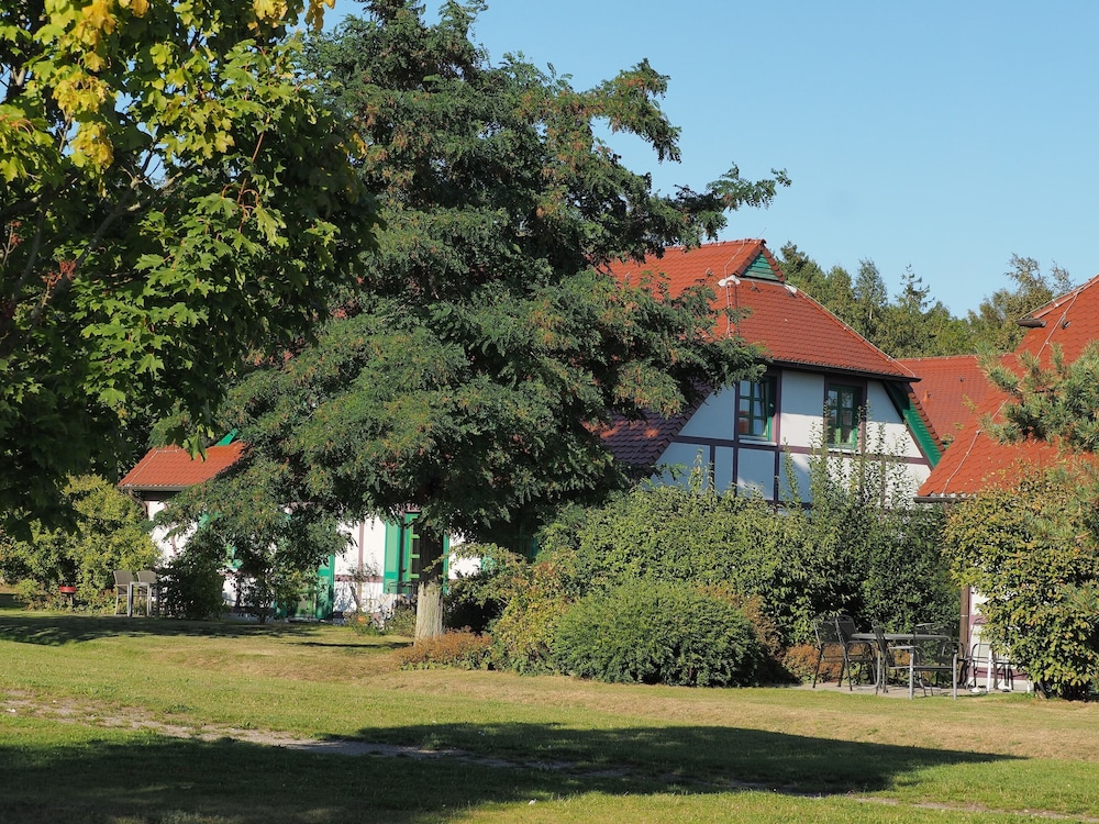 Wohnung in Dranske mit Garten — 4-Star Luxury Hotel in Dranske, Germany