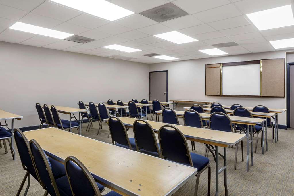 Country Inn & Suites by Radisson Atlanta Downtown - photo 14