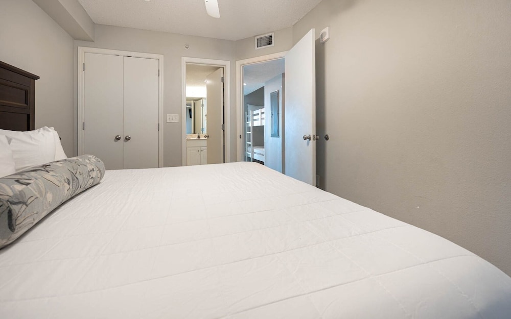 Phoenix All Suites West Hotel 1205 1 Bedroom Condo - photo 4