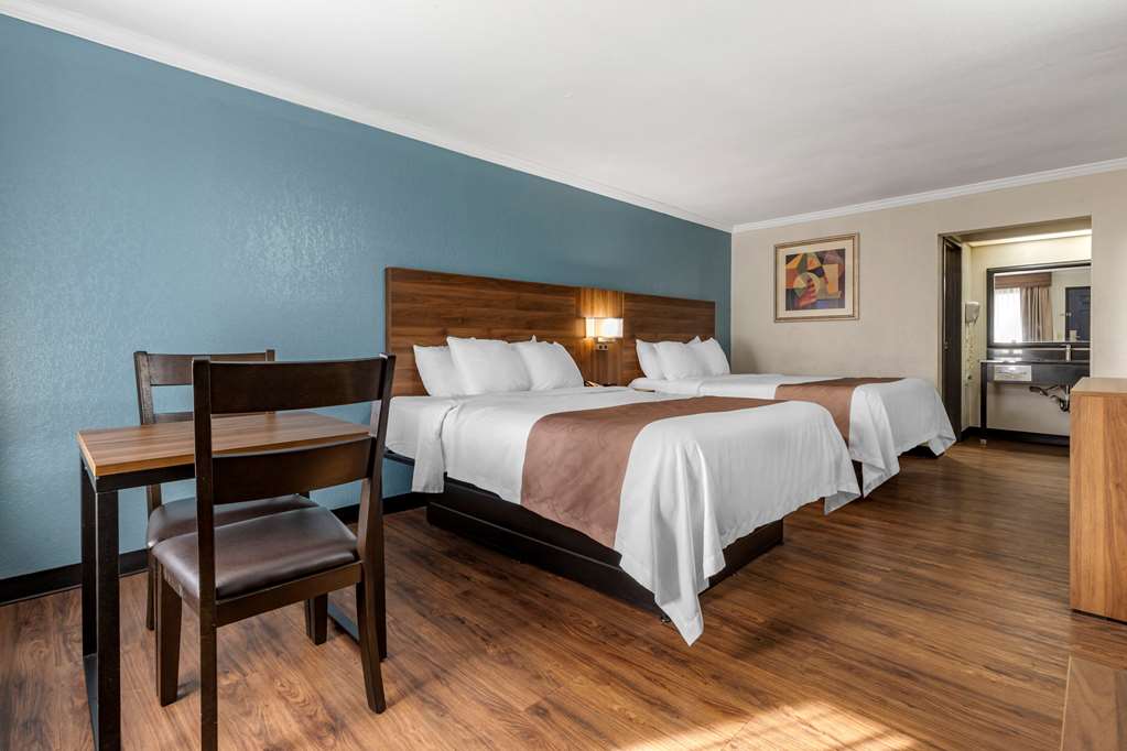 Quality Inn & Suites Ft. Jackson Maingate - photo 21