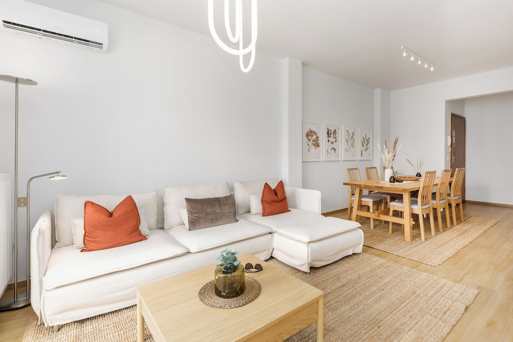Bel Air by halu Elegant apartment in the center — 4-Star Luxury Hotel in Thessaloniki, Greece