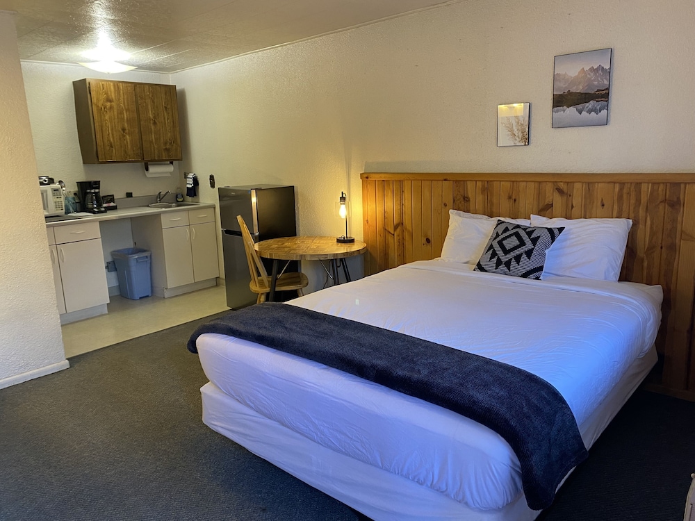 Columbia Point Resort - photo 9