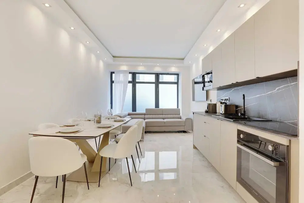 Beautiful 1br6p Montorgueil Rdc — 4-Star Luxury Hotel in Paris, France