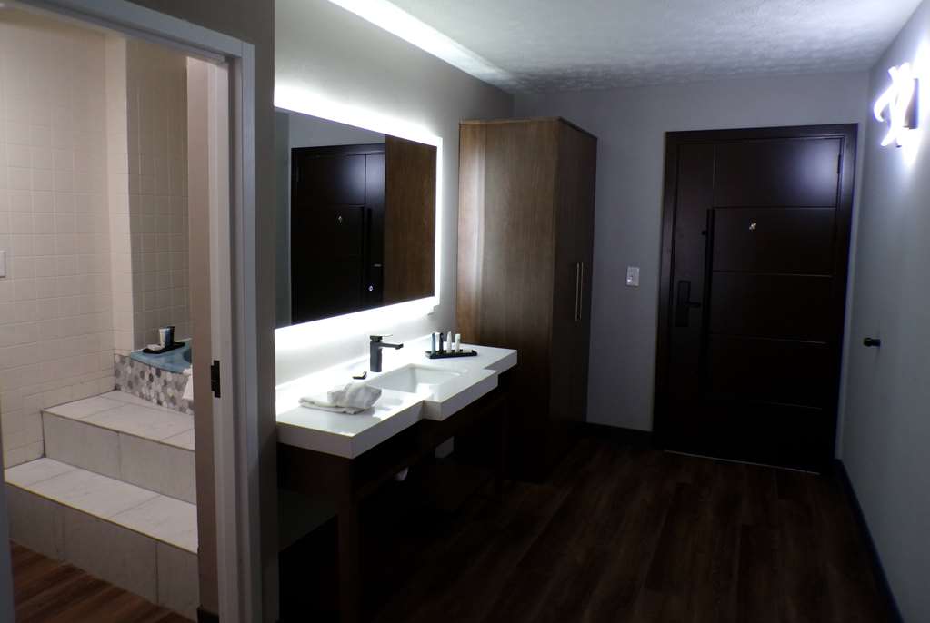 Elkins Economy Inn - photo 11