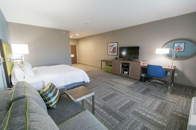 Hampton Inn & Suites Stroud - photo 38