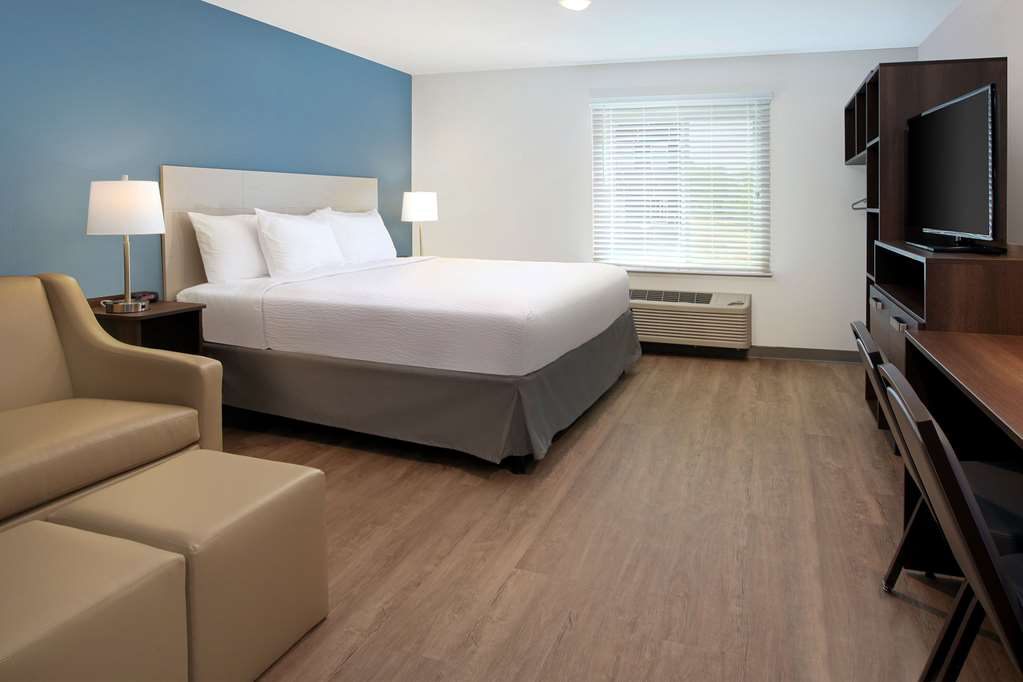 WoodSpring Suites Washington DC Northeast Greenbelt - photo 7
