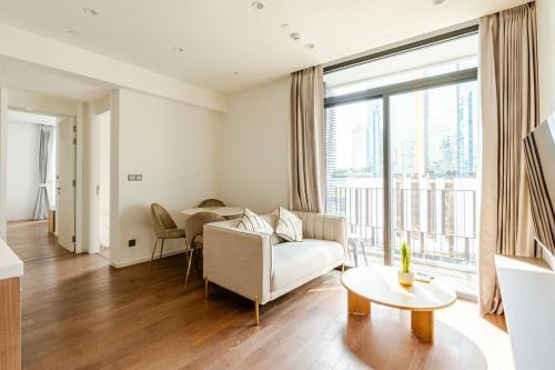 Pet Friendly Modern Nest Asoke