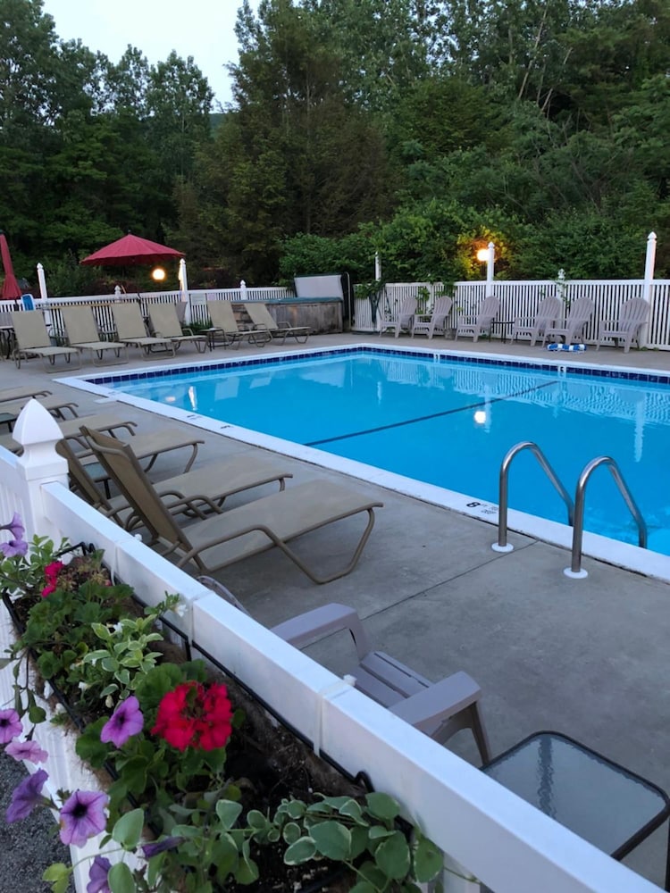 Lyn Aire Motel — hotel in Glens Falls