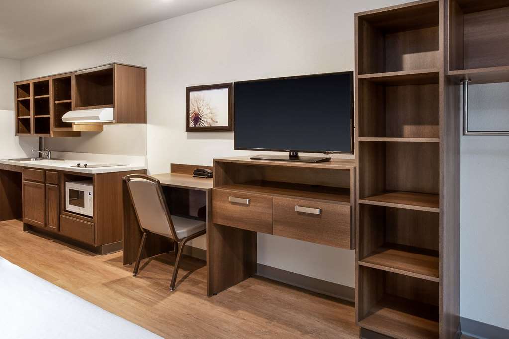 WoodSpring Suites Washington DC Northeast Greenbelt - photo 13