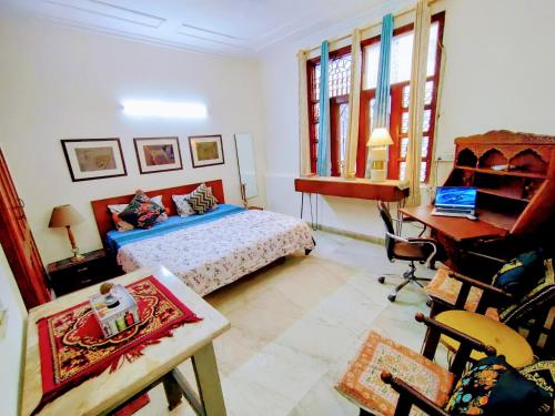 Stay nearby Lutyen’s Delhi just 15min from Connaught Place