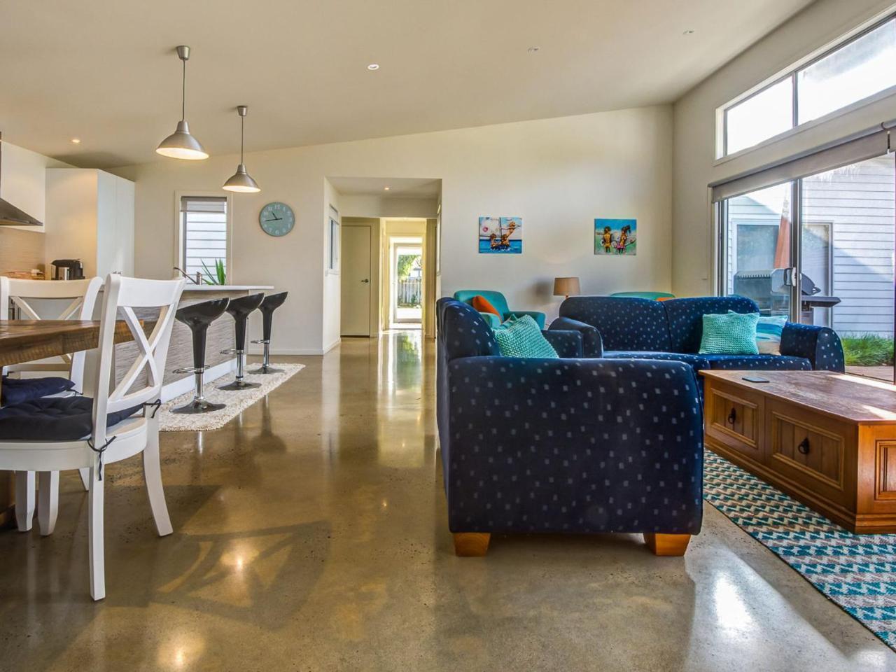 Beach Retreat on Koala in Cowes, Australia