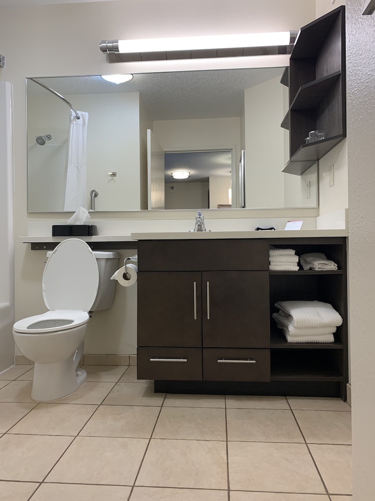 Candlewood Suites Fargo N. Dakota State University by IHG - photo 47