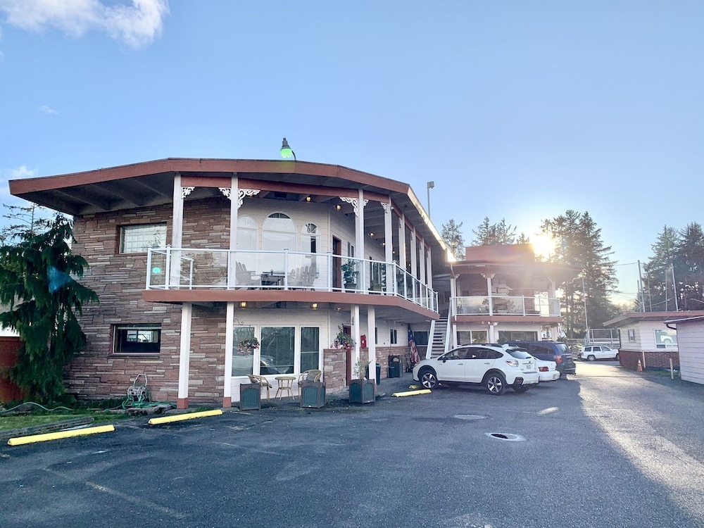 Breakers Boutique Inn - photo 134