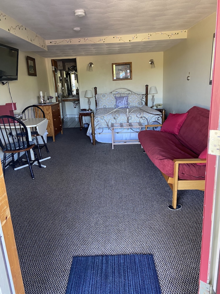 Stagecoach House Inn - photo 40