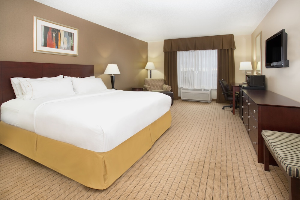 Holiday Inn Express & Suites Minot by IHG - photo 7