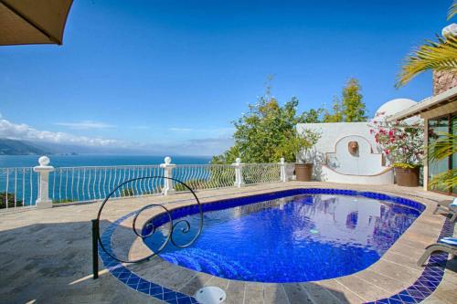 Adventure House Conchas Chinas — 4-Star Luxury Hotel in Puerto Vallarta, Mexico